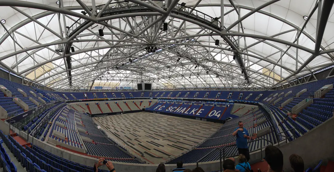 Interior de la VELTINS-Arena, el estadio del FC Schalke 04